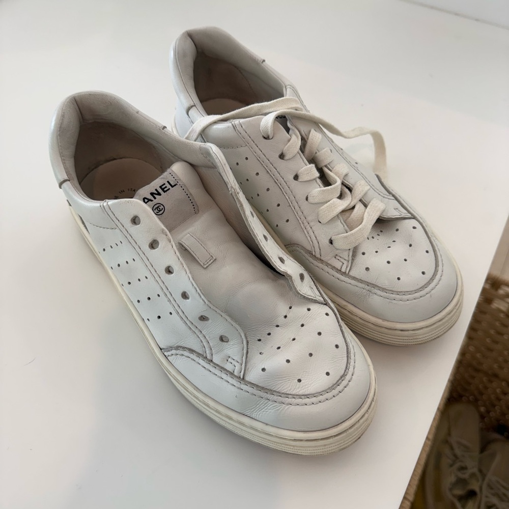CHANEL White Perforated Leather Low-Top Sneakers